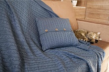 Плед и подушка синие и кошка