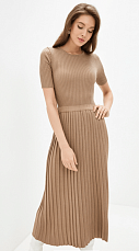 Трикотажное вязаное платье коричневое
