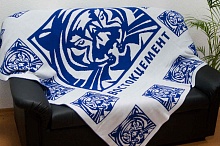 Большой белый плед с логотипом компании синий